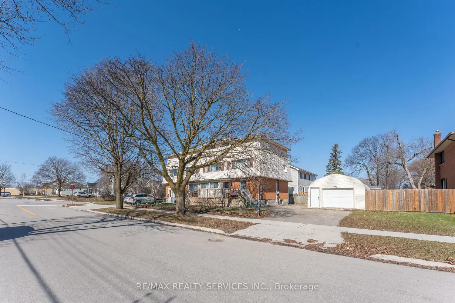 72 Florence Avenue photo 2