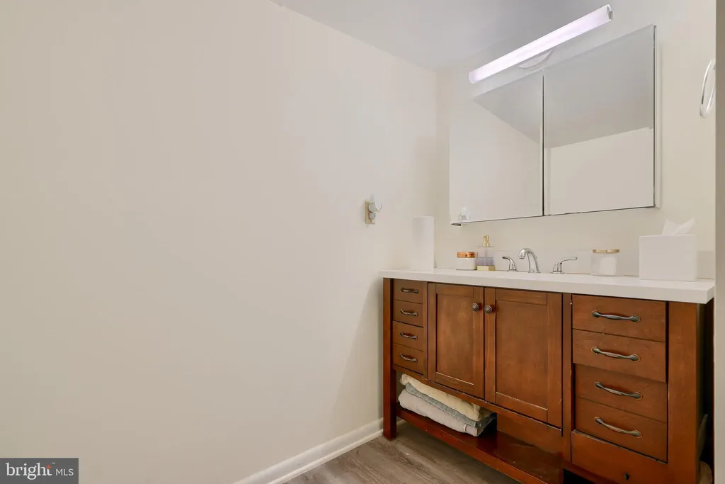 3 Hamburg Street E, Baltimore, MD 21230
