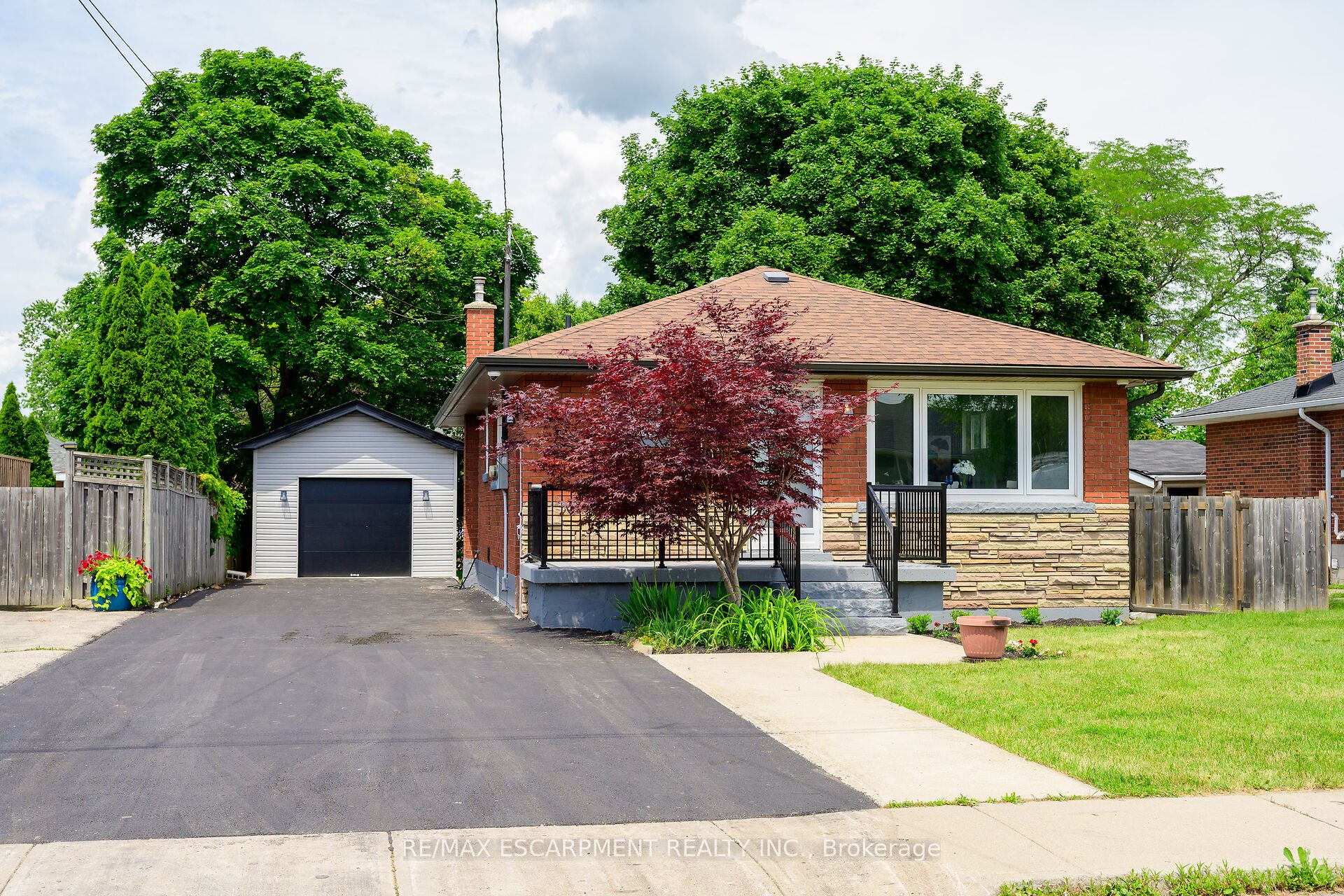 150 Howard Avenue, Hamilton, ON, L9A 2W8