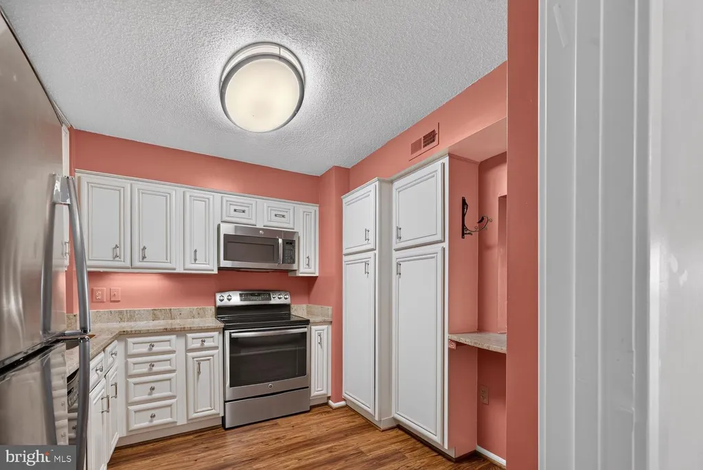 3310 N Leisure World Boulevard Unit 1011-6, Silver Spring, MD 20906 photo 4