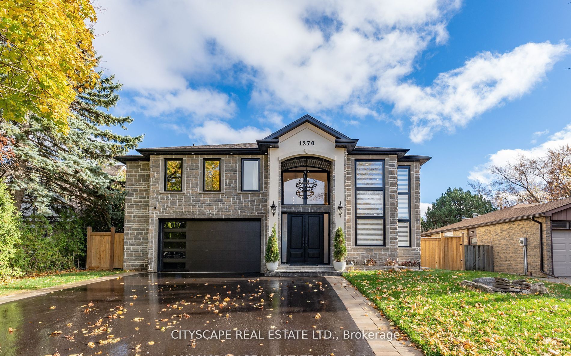 1270 Saginaw Crescent, Mississauga, ON, L5H 4B8