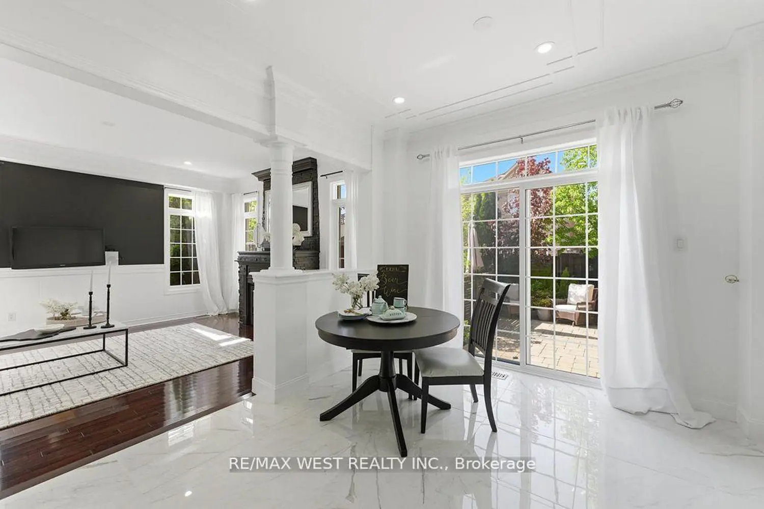 127 Ozner Crescent photo 4