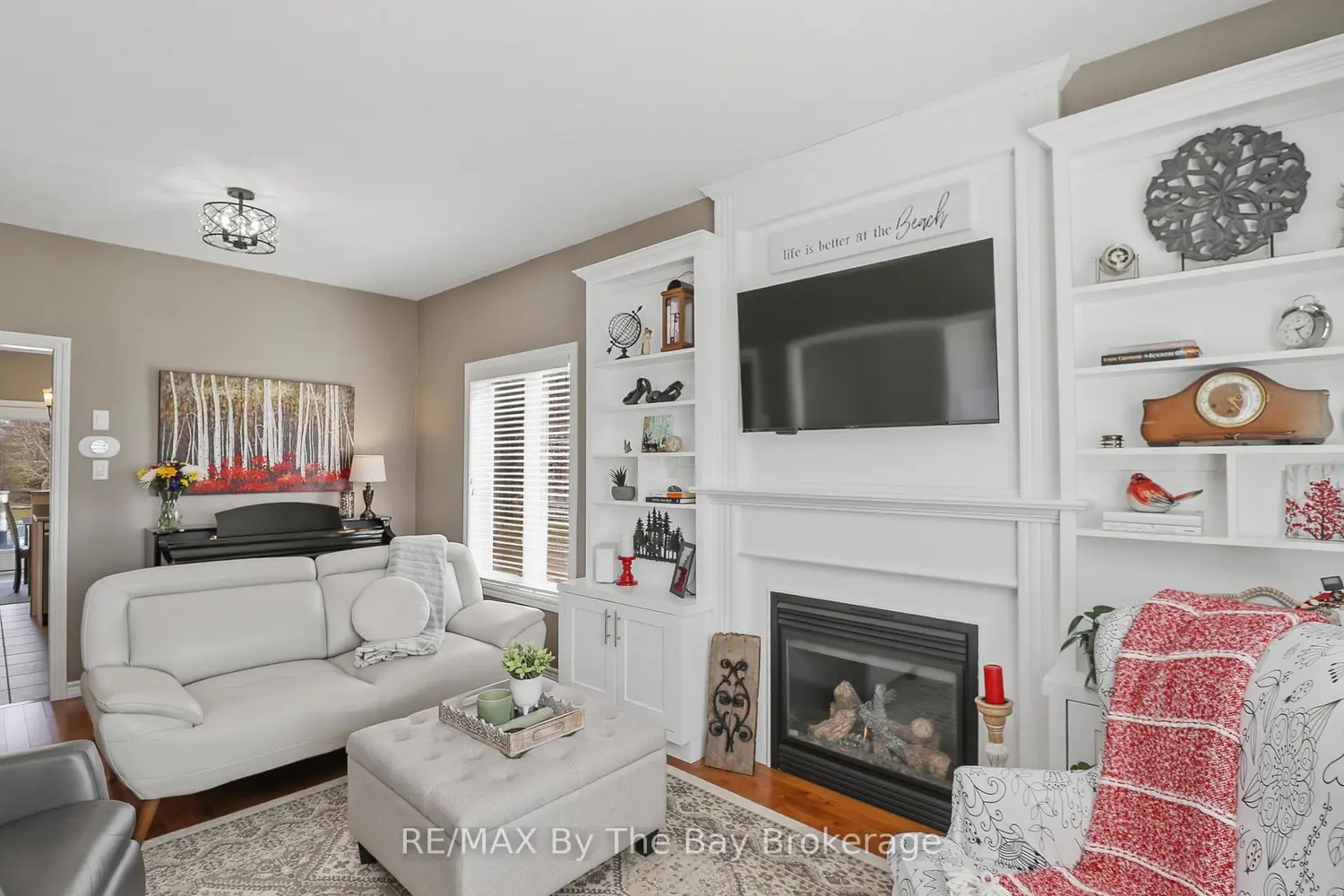 18 Maple Drive photo 5