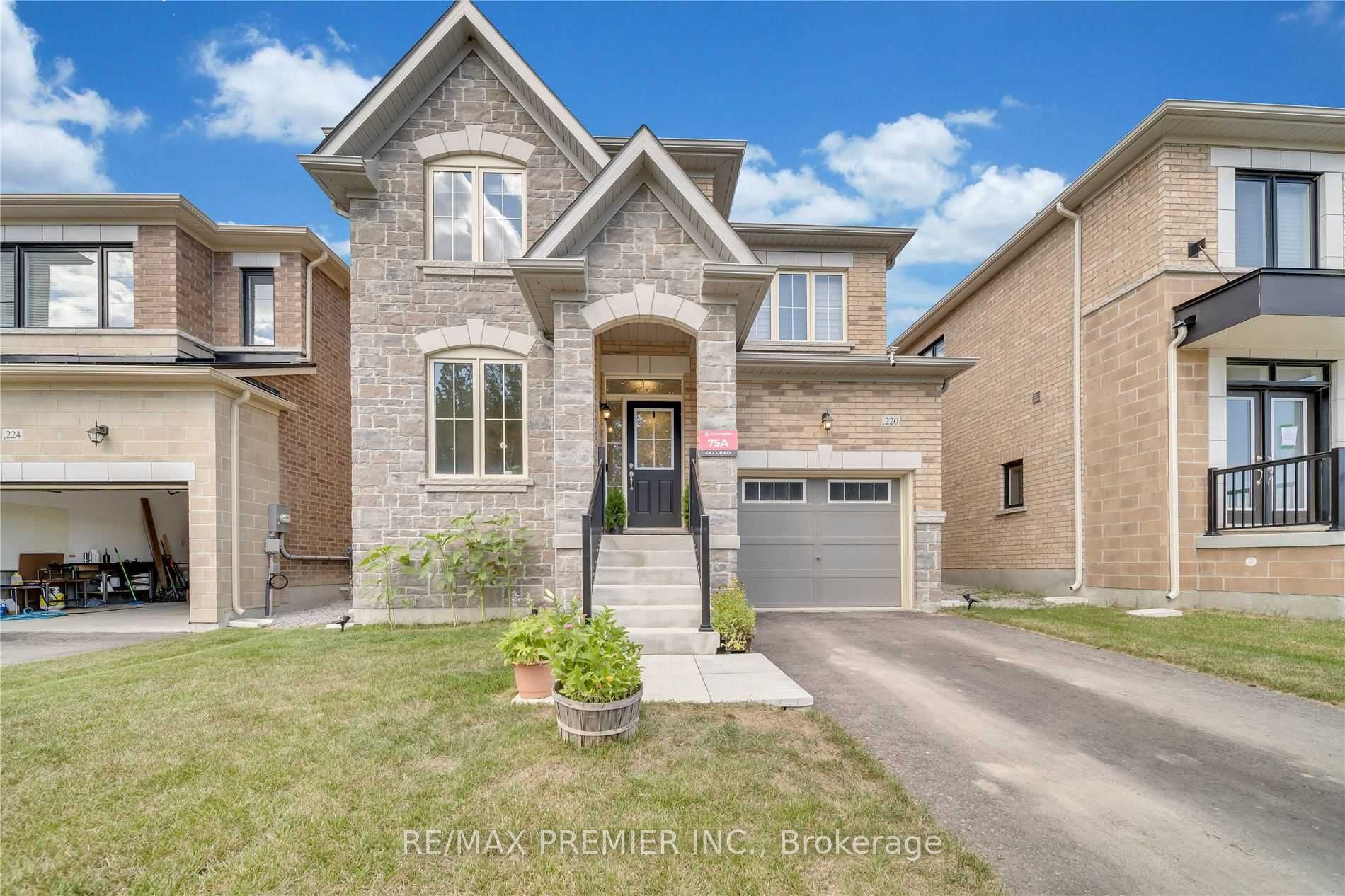 220 Seaview Heights, East Gwillimbury, ON, L9N 0S3