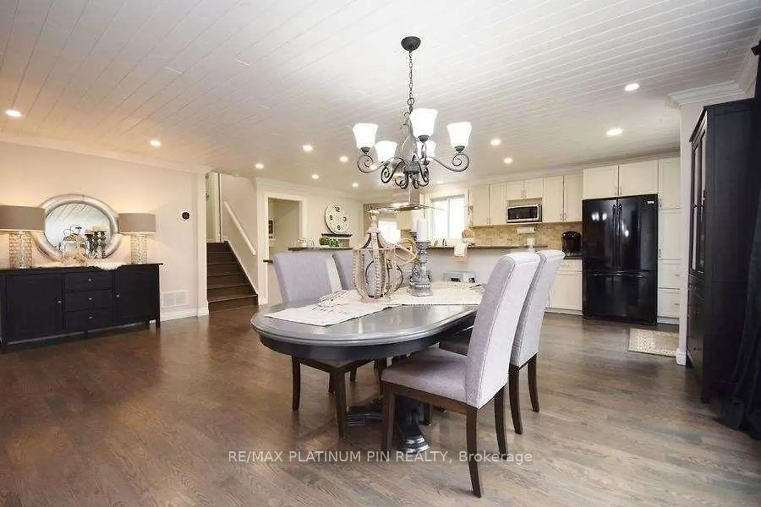 21 Longfield Drive photo 5