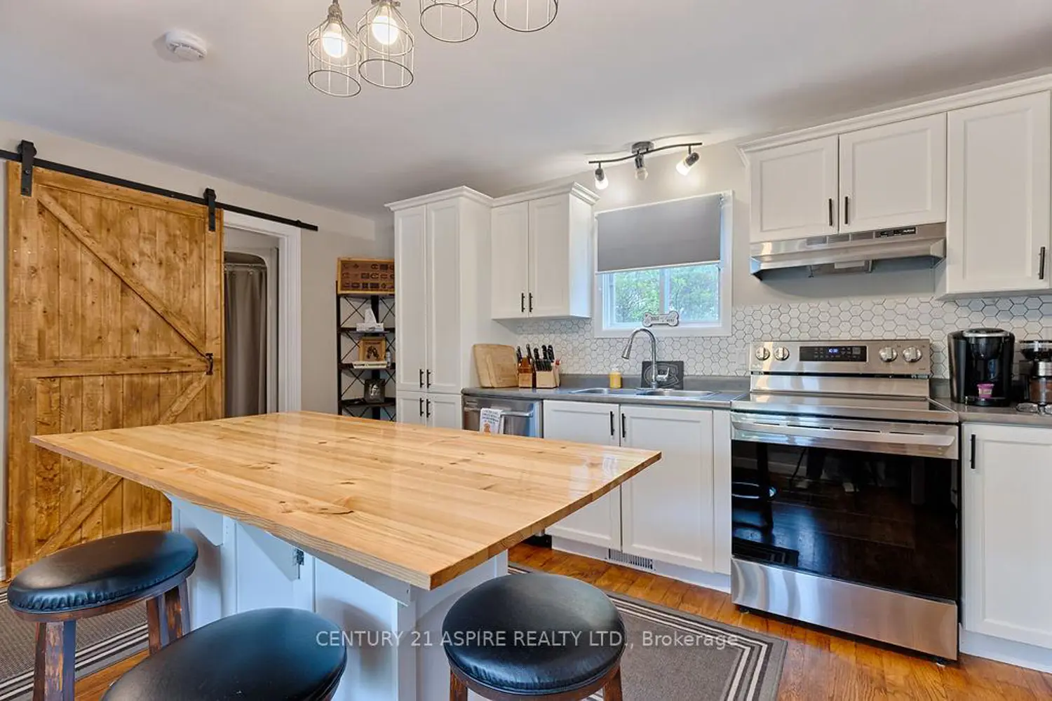 391 Third Avenue photo 4