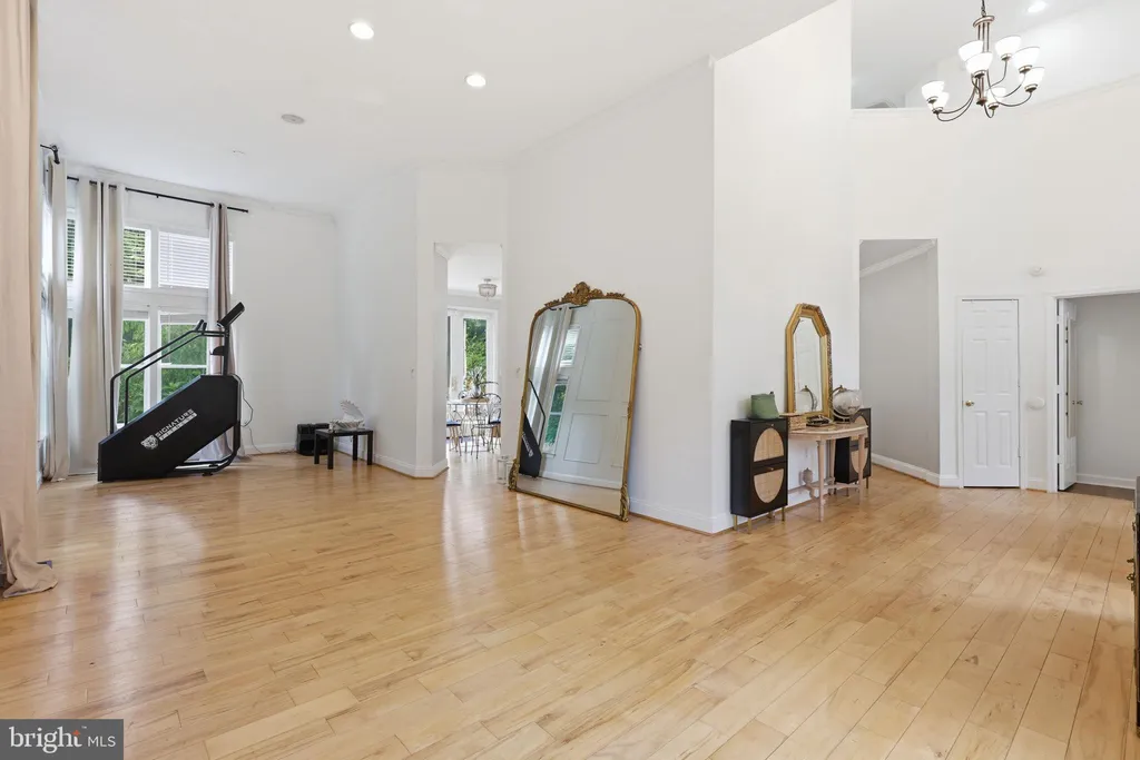 904 Milestone Drive, Silver Spring, MD 20904 photo 4