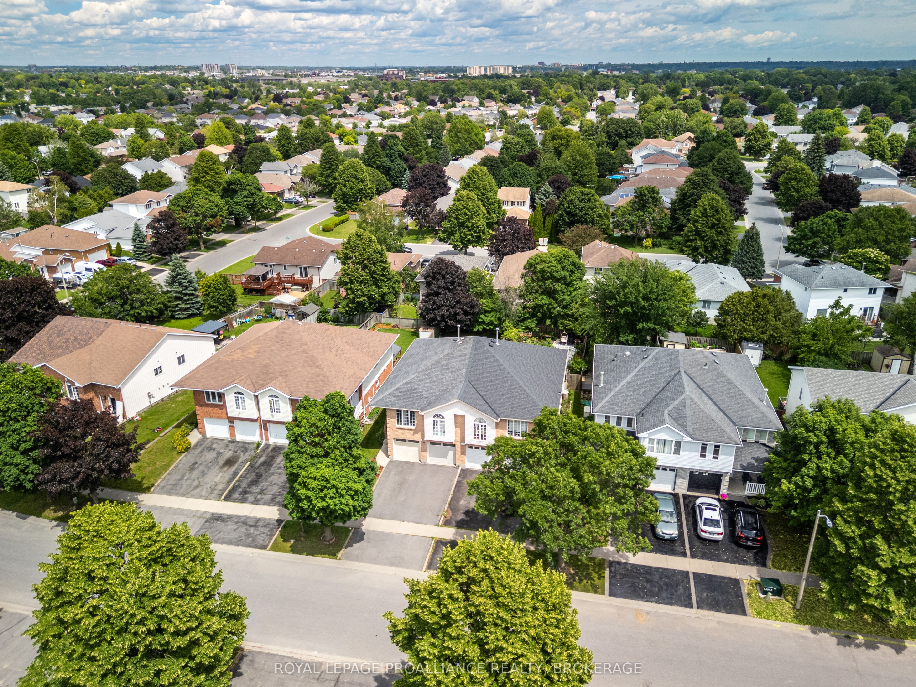 653 Barnsley Crescent, Kingston, ON, K7M 8X4