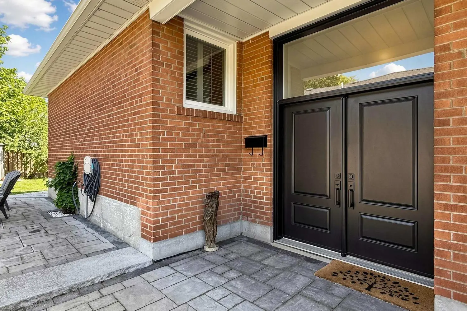 9 Coral Cove Crescent
