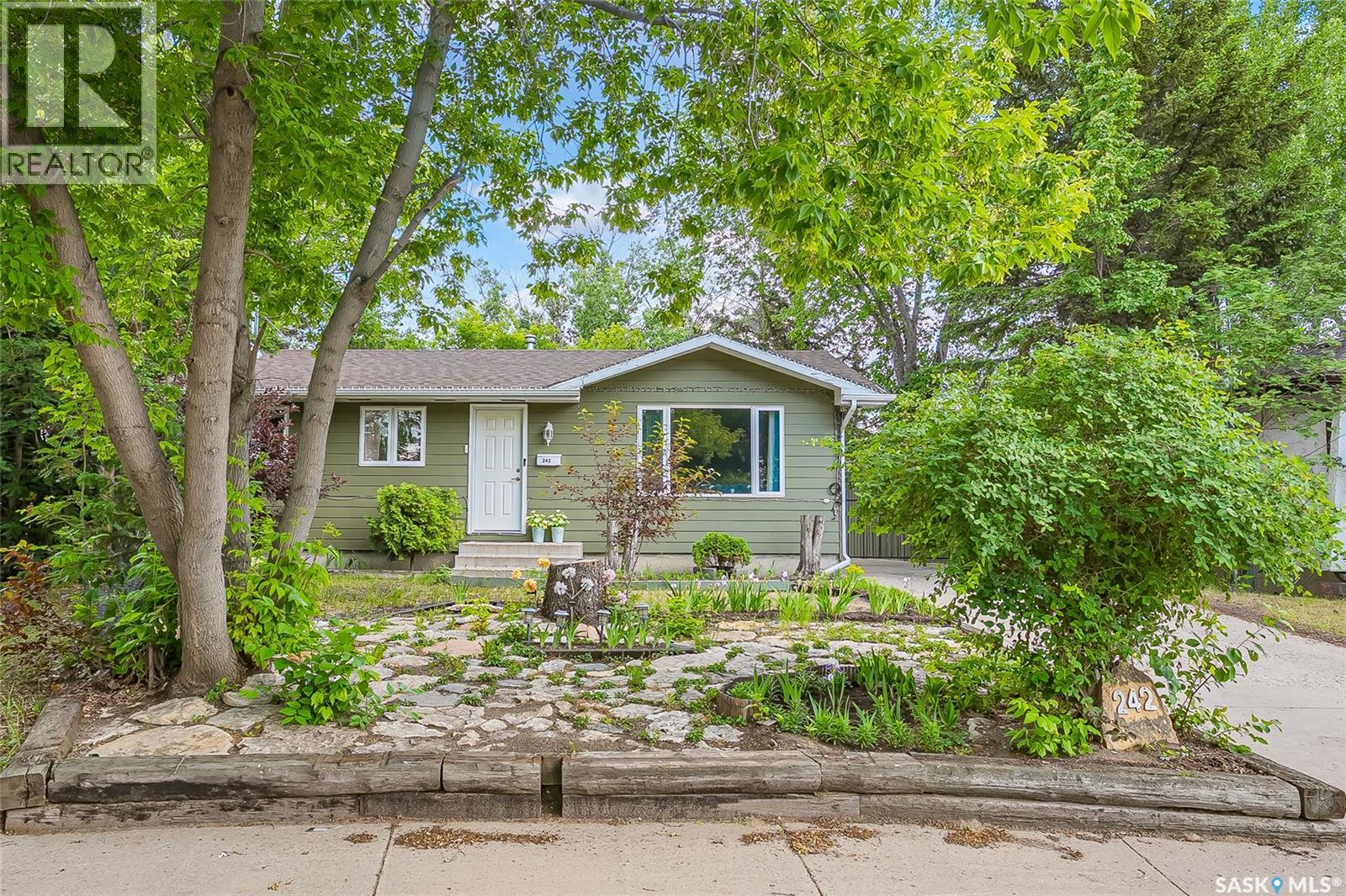 242 Haviland Crescent, Saskatoon, SK, S7L5A7