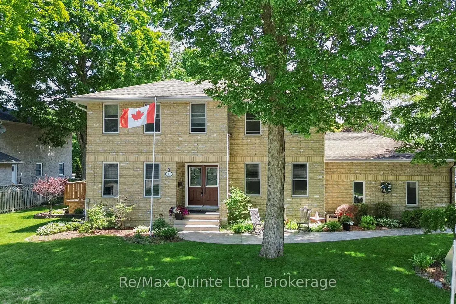 1 Simmons Court