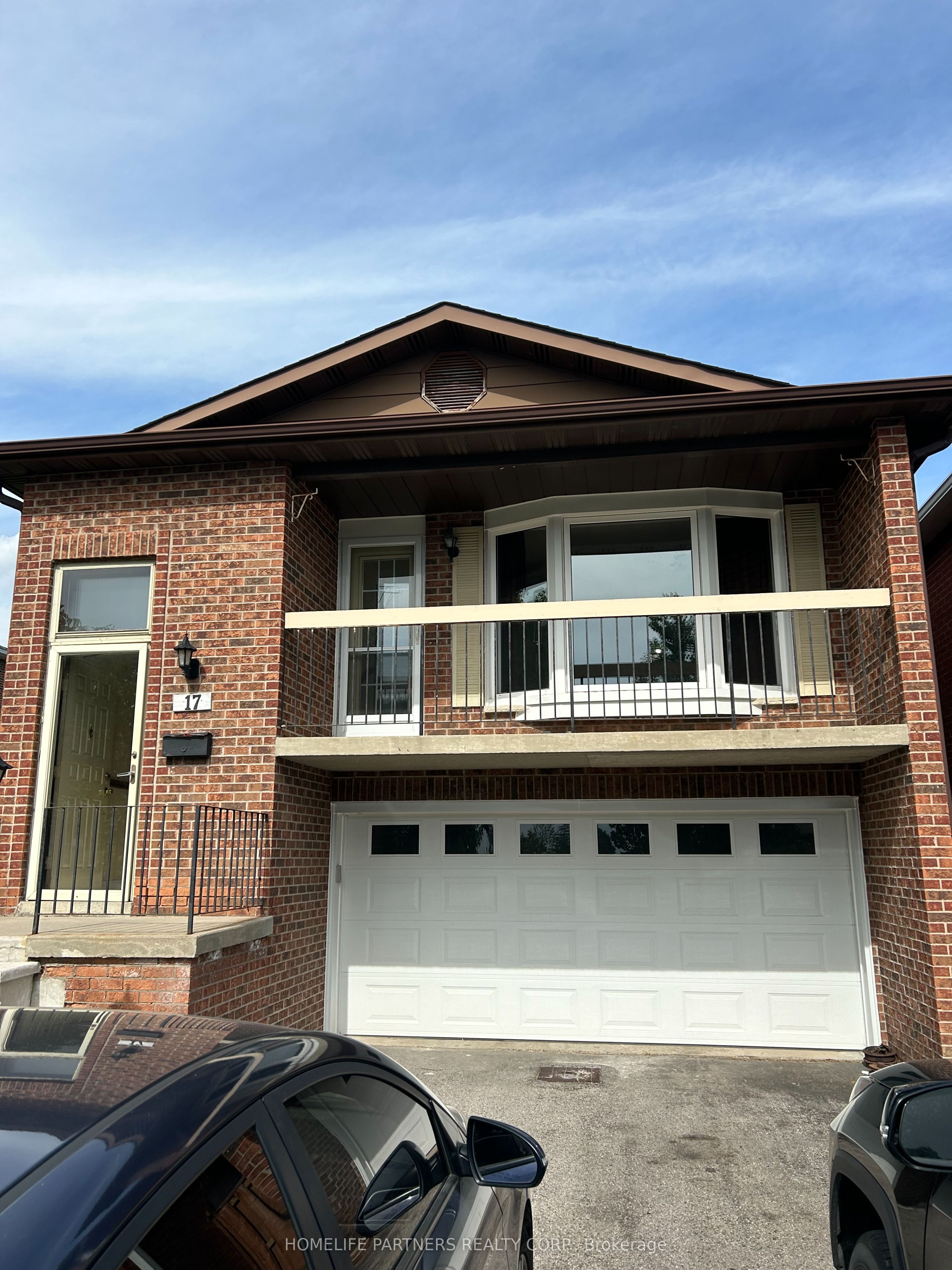 Upper-17 Ashburn Crescent, Vaughan, ON, L4L 1G8