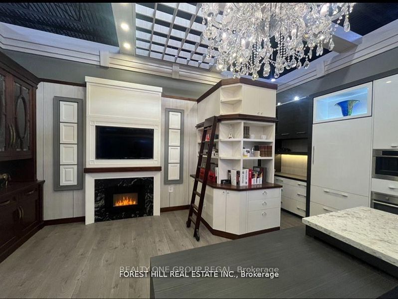 60-7250 Keele Street, Vaughan, ON, L4K 1Z8