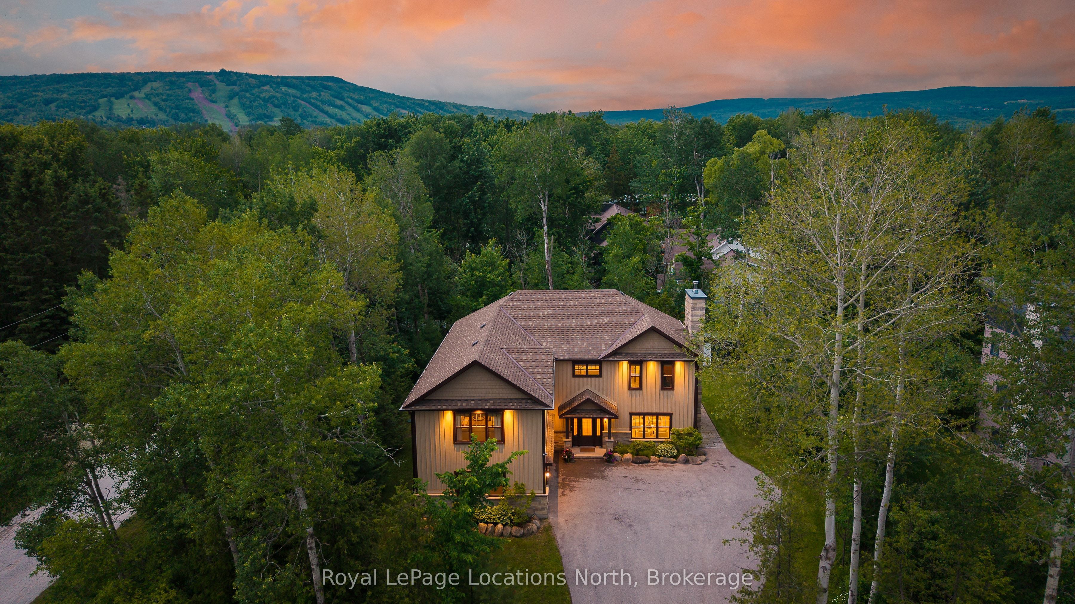4 Woodview Drive, Clearview, ON, L9Y 3Y9