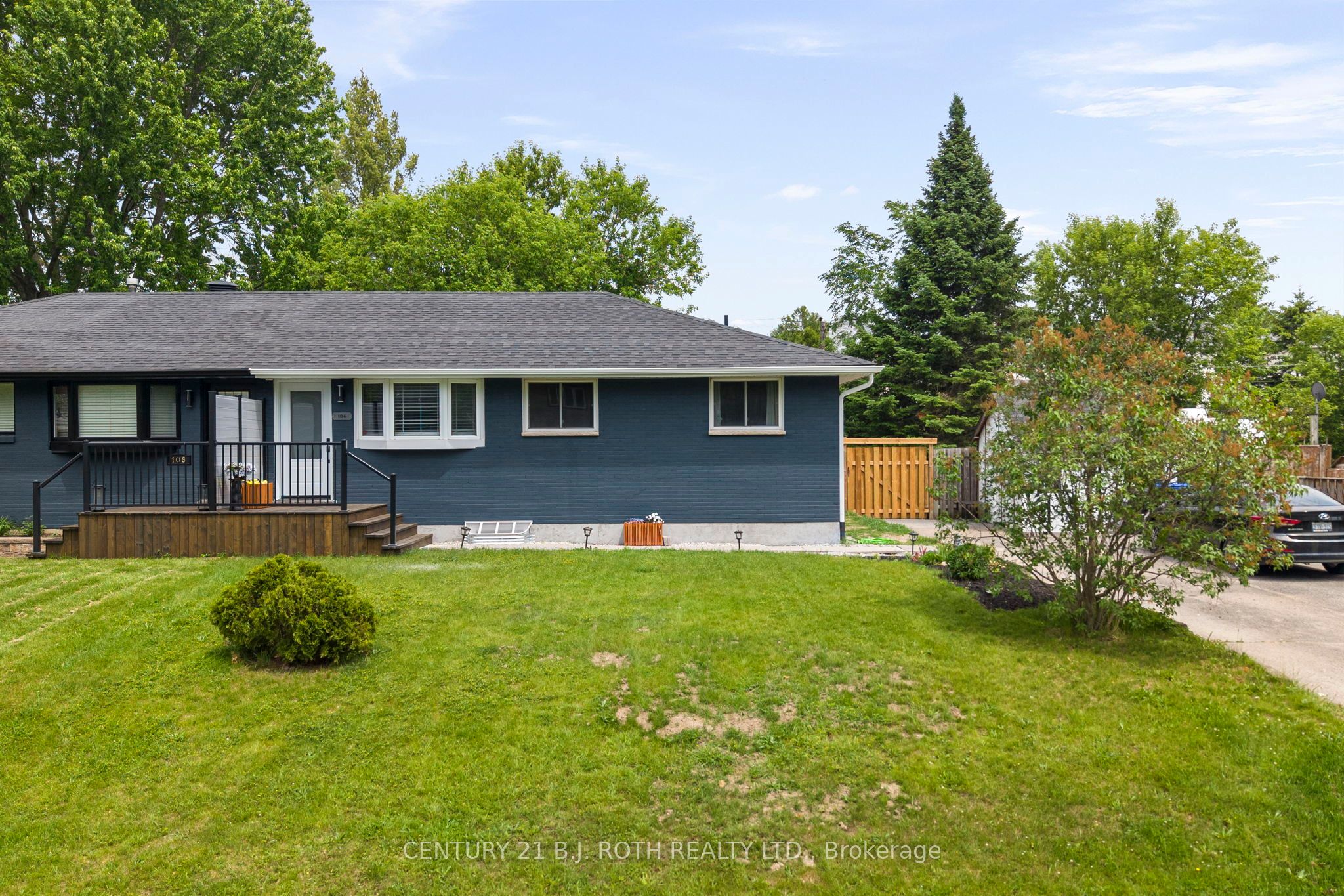 106 Malcolm Street, Essa, ON, L0M 1B0