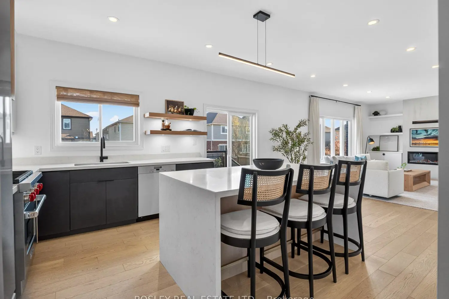 75 Bergenstein Crescent photo 3