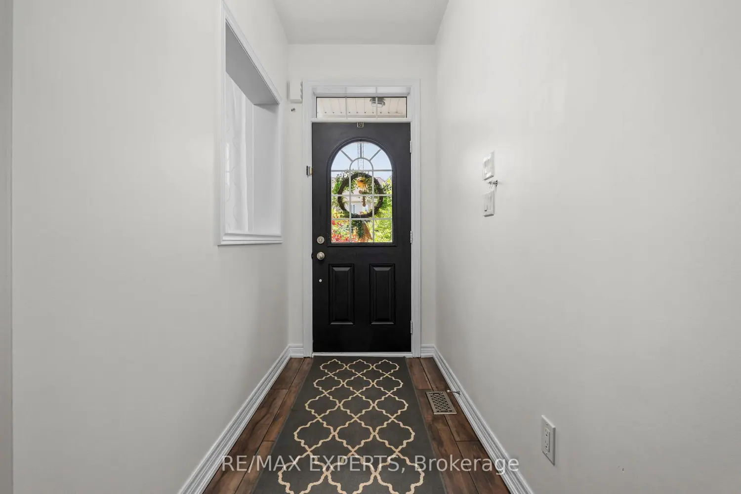 8 Jackson Drive photo 2