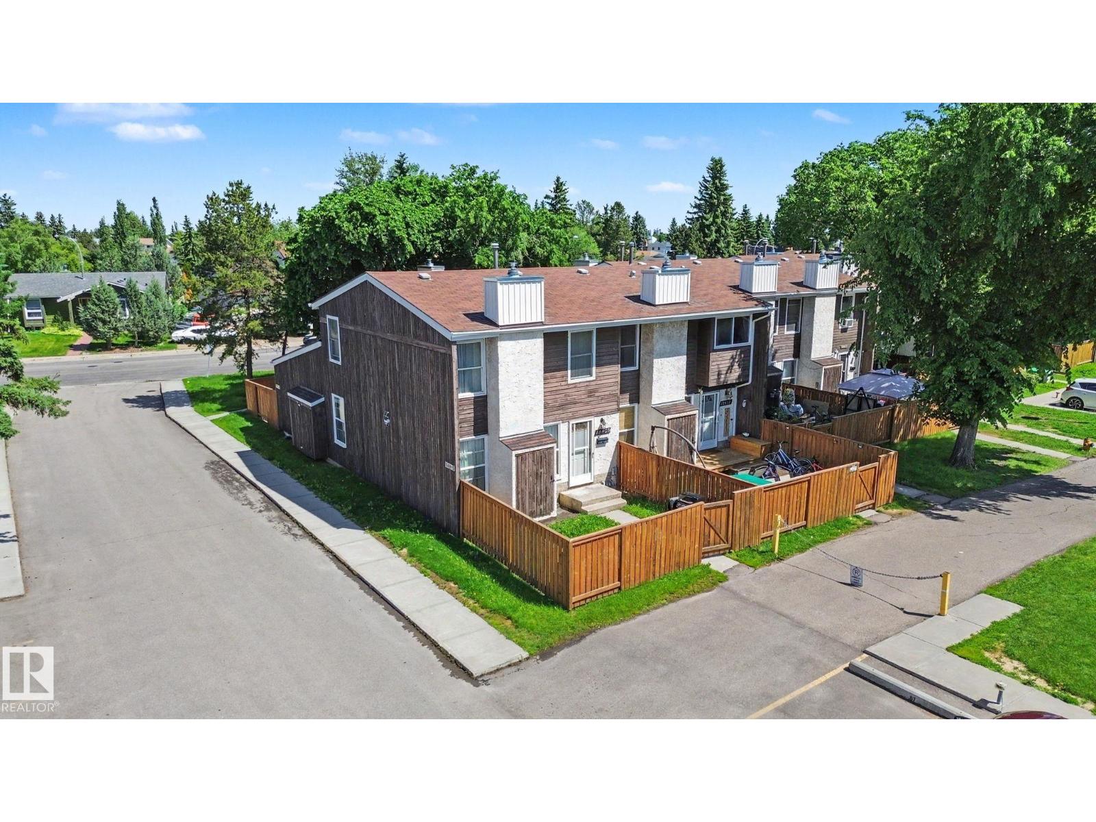 18409 66 Avenue NW, Edmonton, AB, T5T1Z5