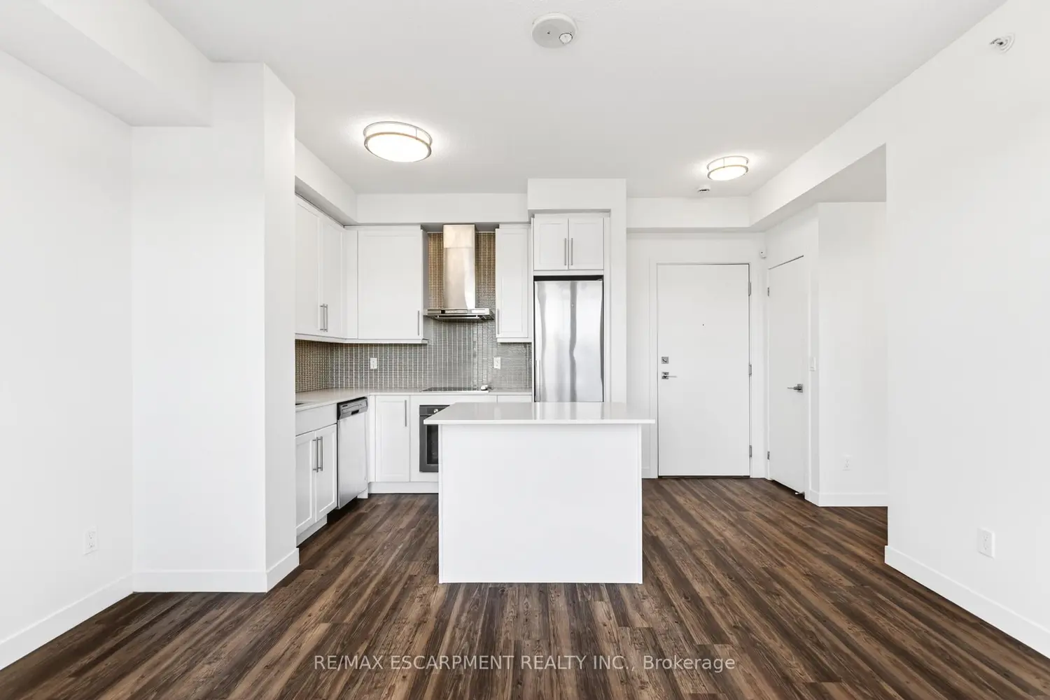 2093 Fairview Street 611