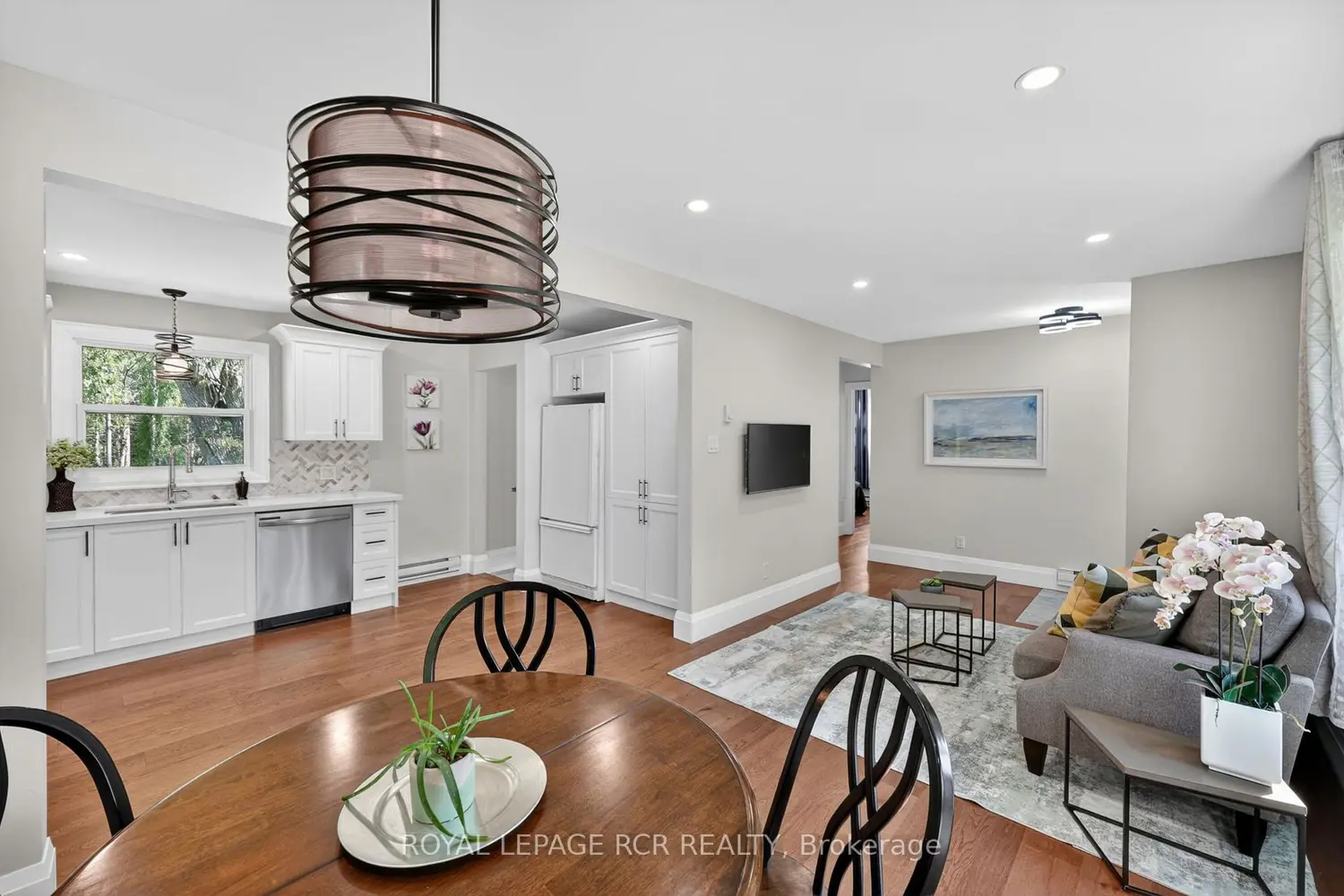 308451 Hockley Road photo 4