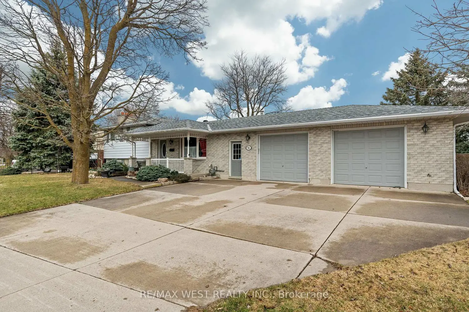96 Langford Drive photo 2