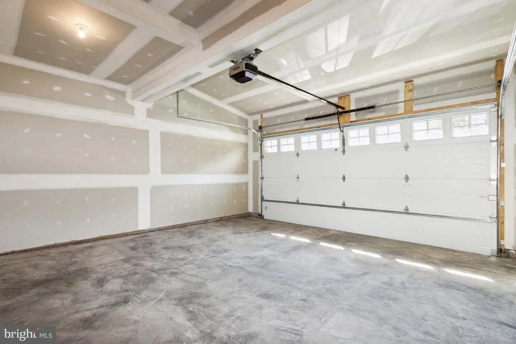 19507 Fisher Avenue, Poolesville, MD 20837