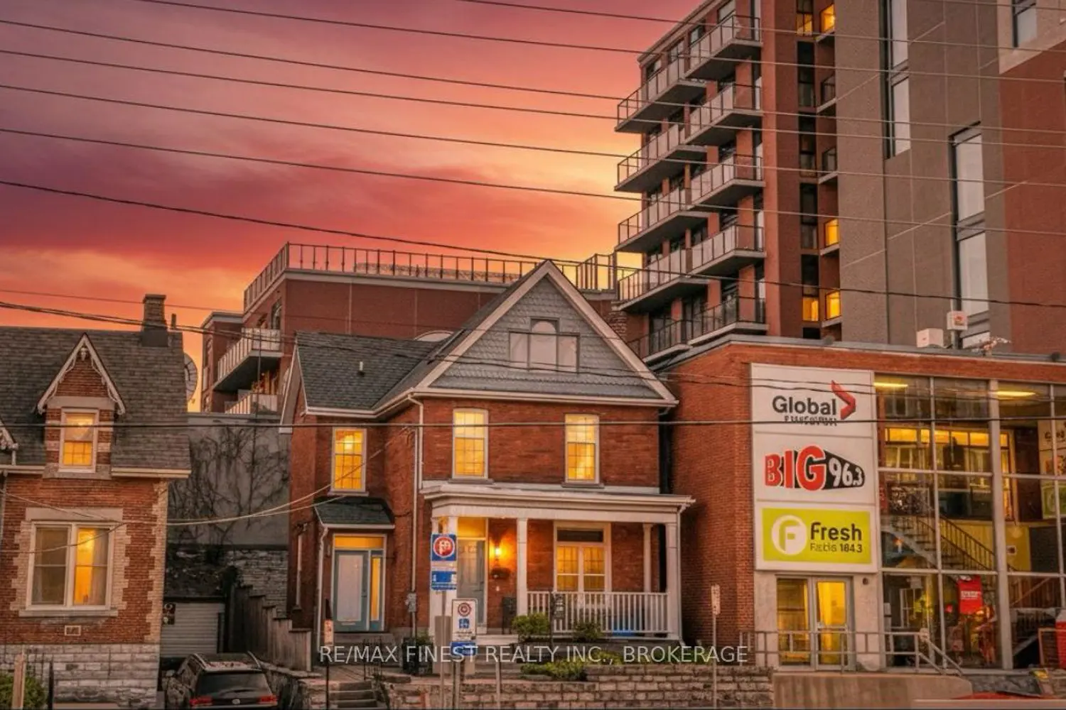 166 Queen Street photo 2
