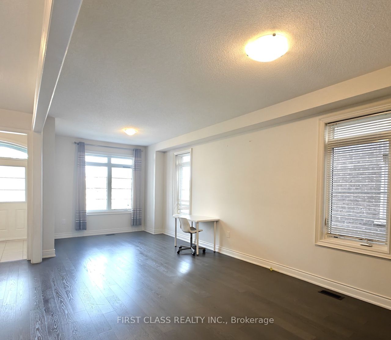 1538 Devine Point, Milton, ON, L9E 1H6 photo 4