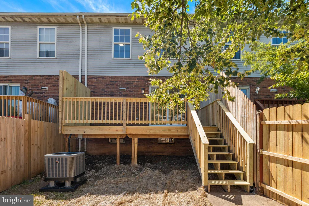 176 S Court Street, Westminster, MD 21157