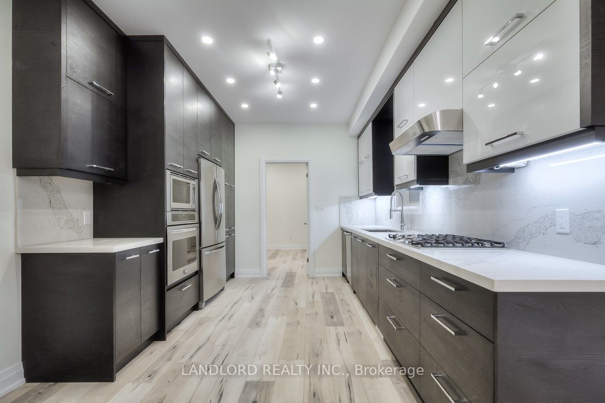 Main & BSMT-100 Massey Street, Toronto, ON, M6J 2T4