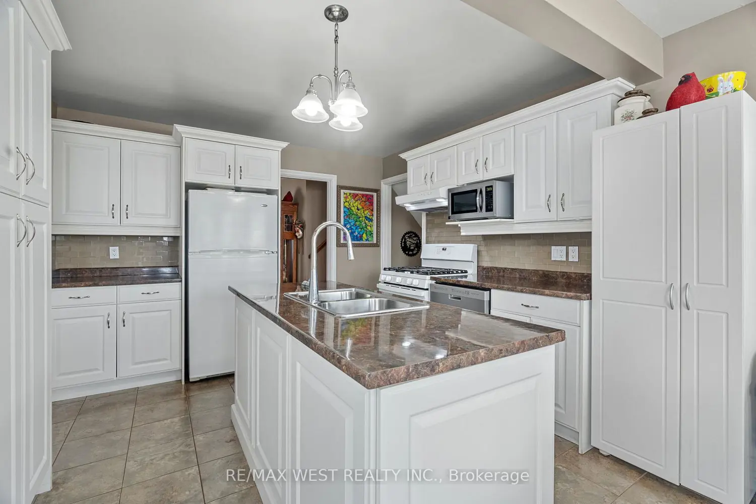 96 Langford Drive photo 4