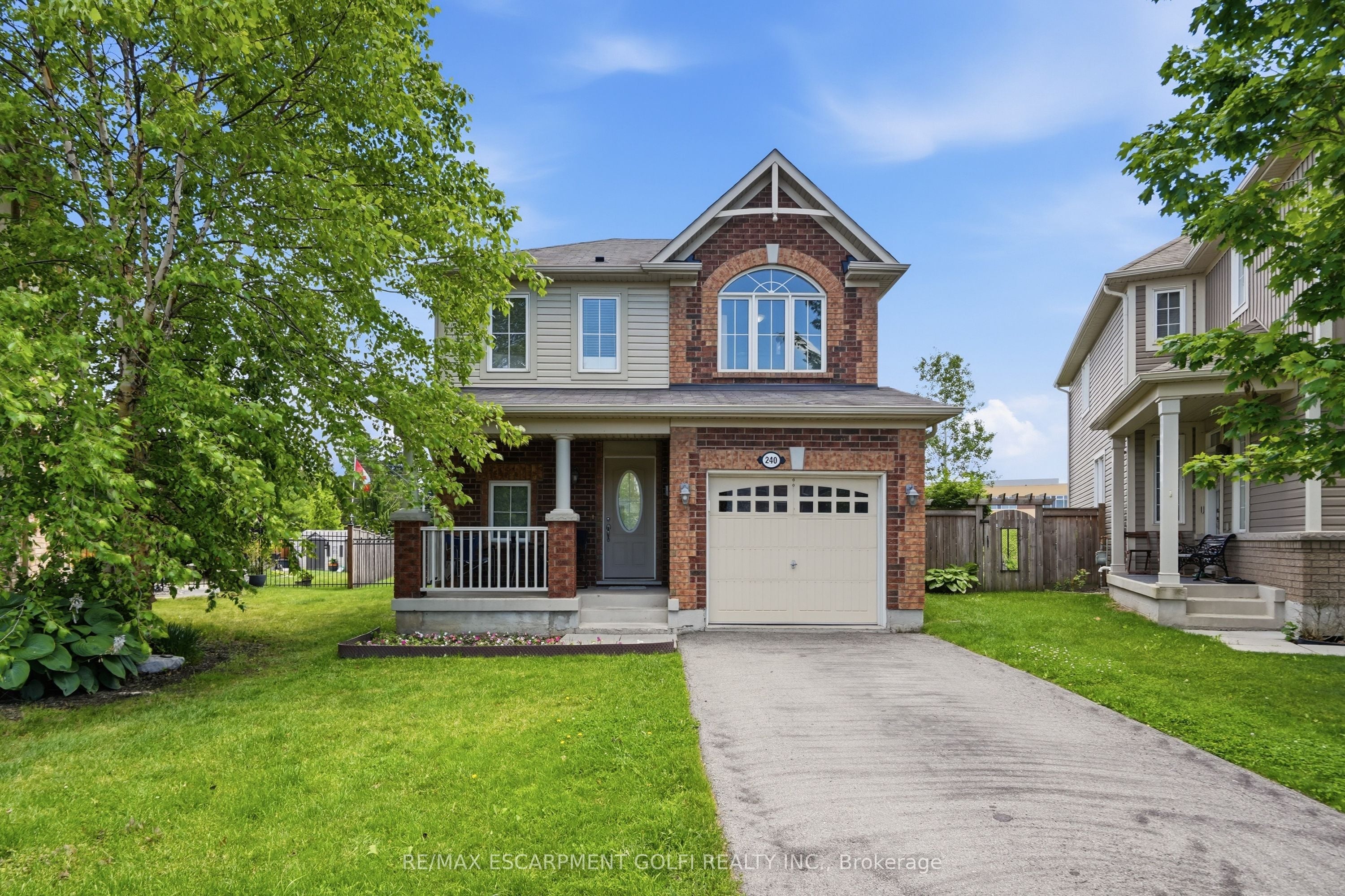 240 Emick Drive, Hamilton, ON, L9K 0E1