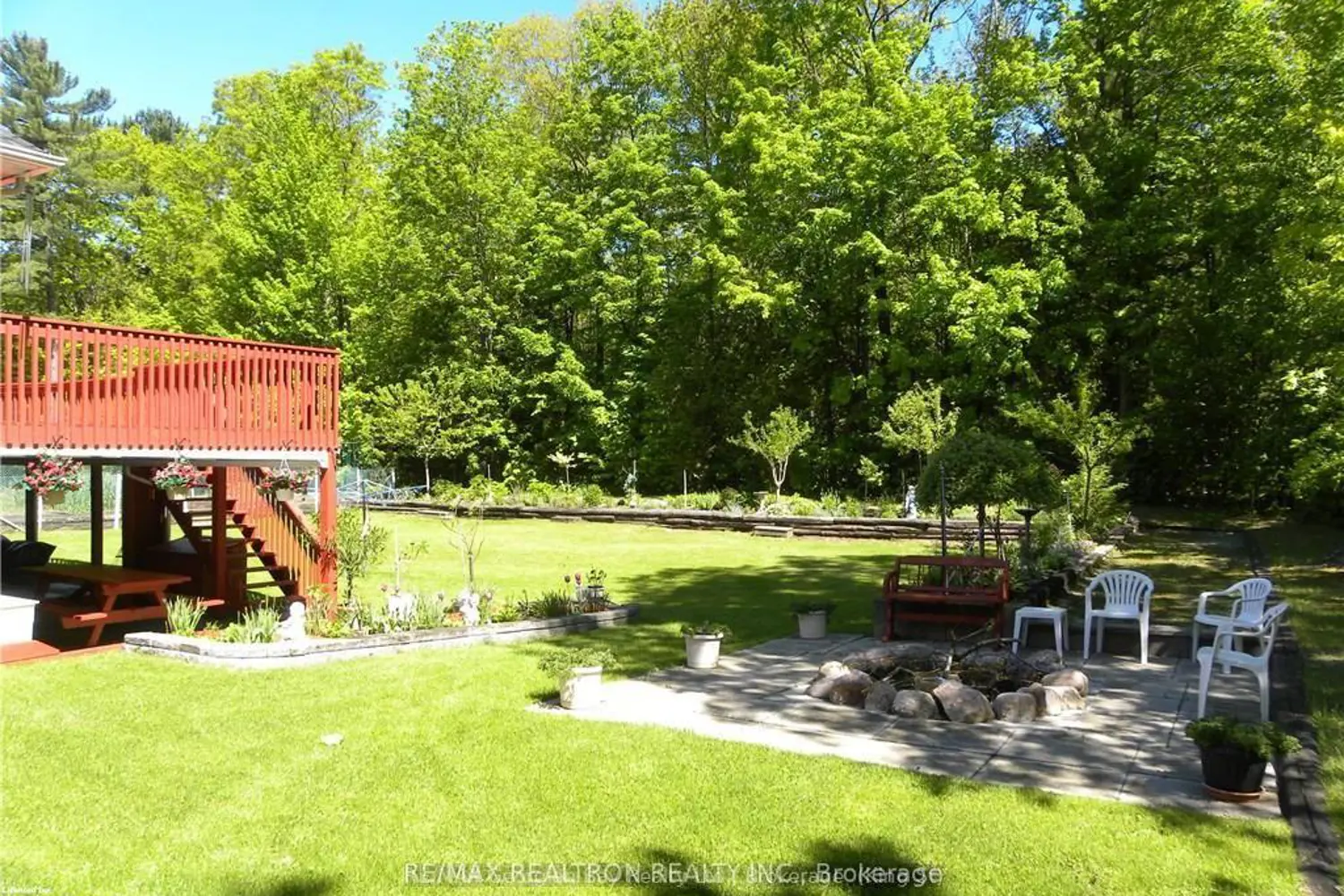 43 Staglir Drive photo 5