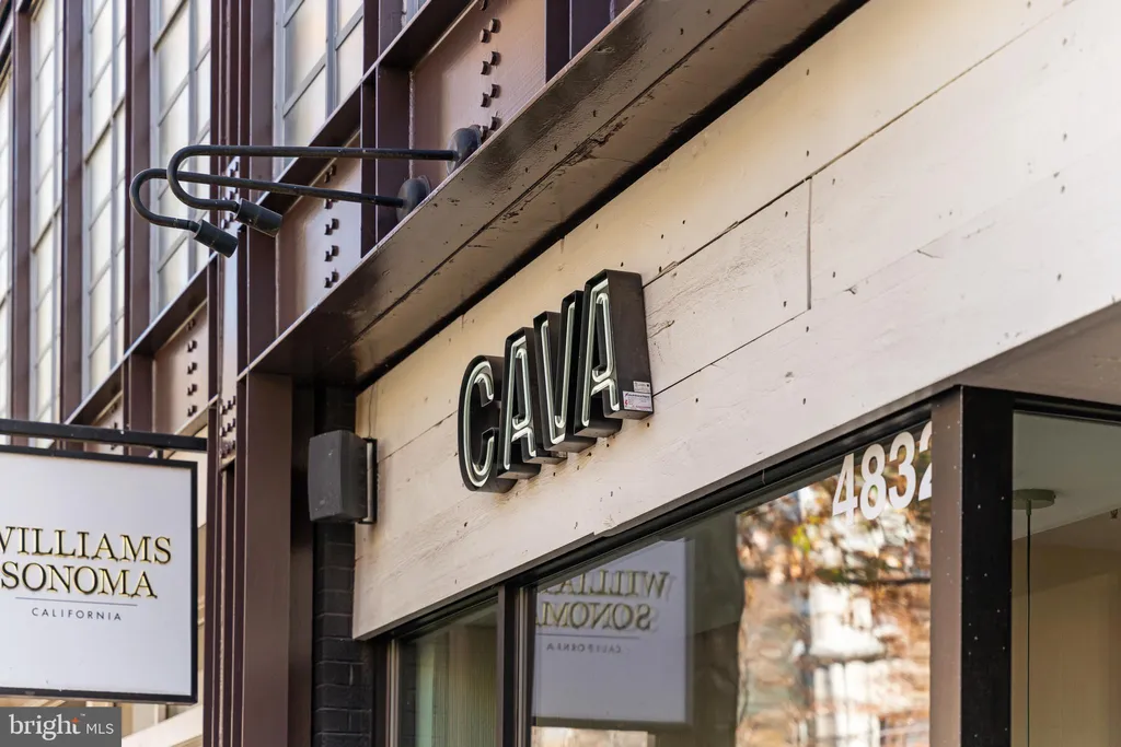 7111 Woodmont Avenue Unit 709, Bethesda, MD 20815