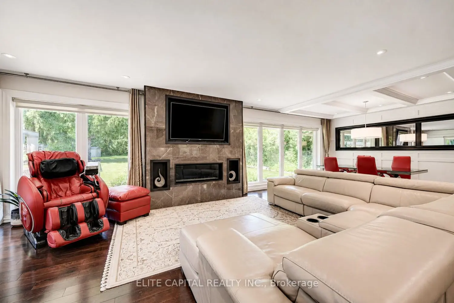 16 Thomas Reid Road photo 4