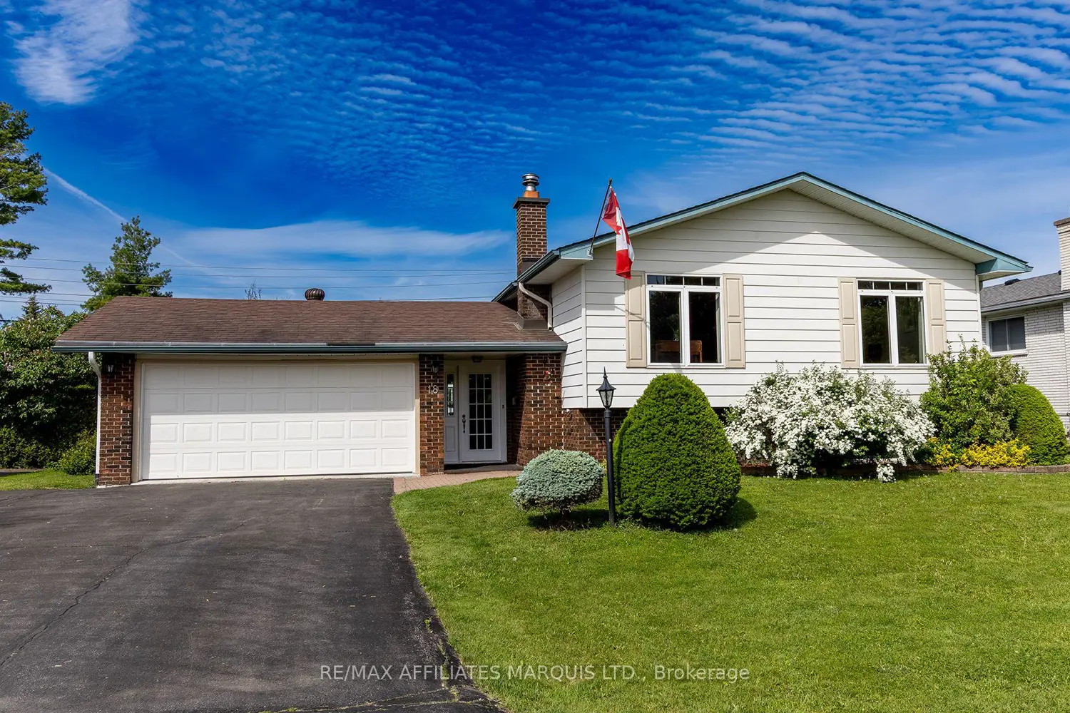 18 Westwinds Drive photo 3