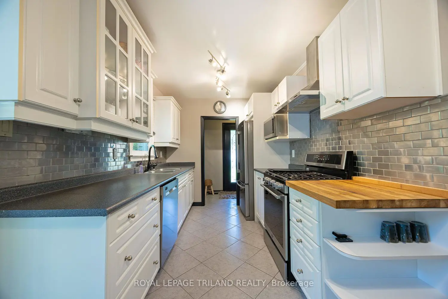 1152 Ivanhill Road photo 5