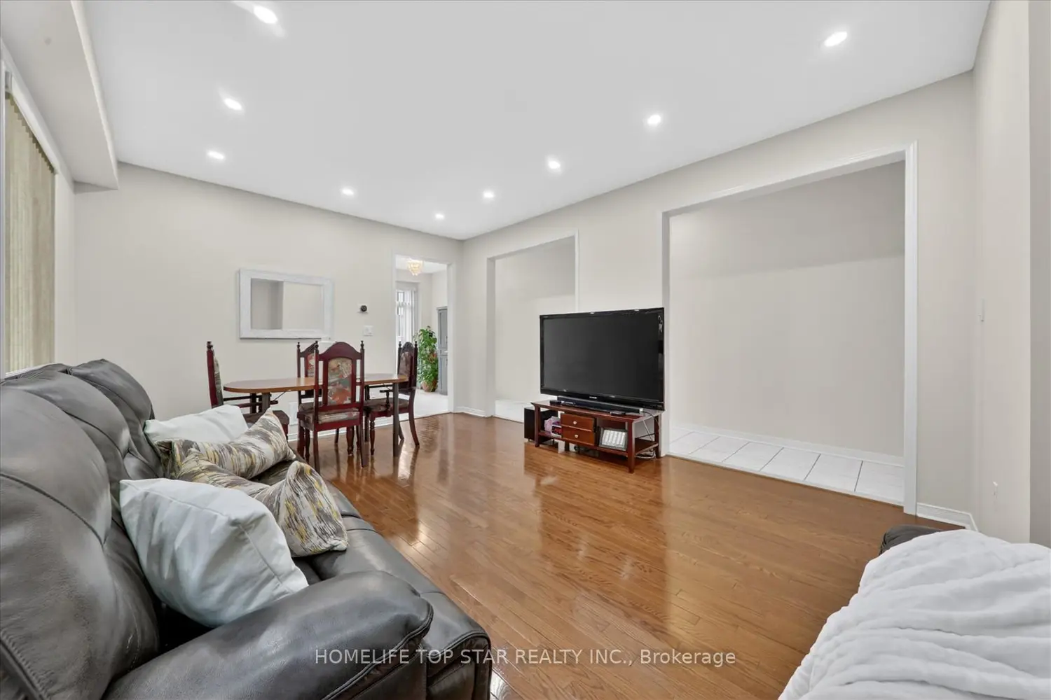 27 Lahore Crescent photo 5