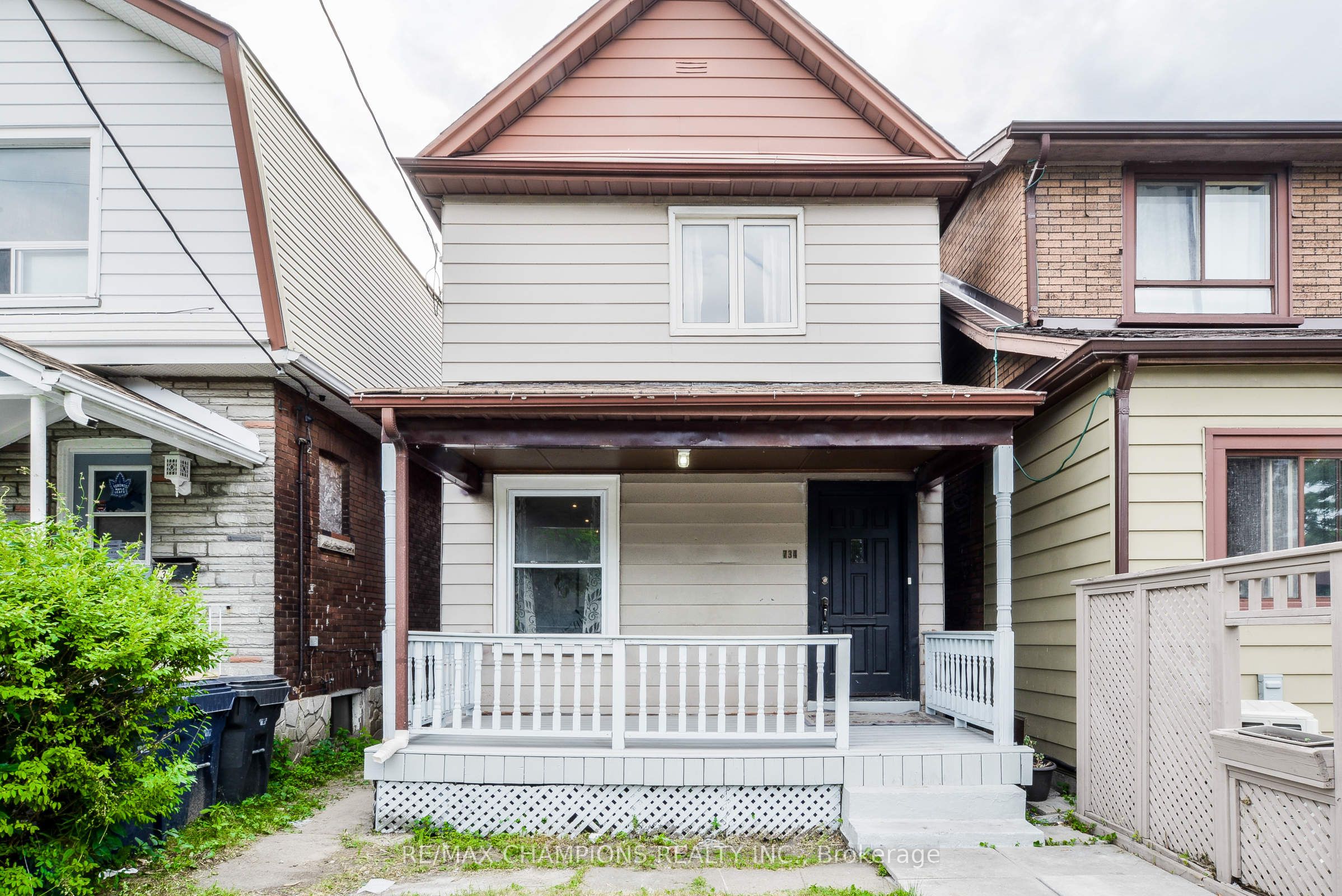 Main-734 Willard Avenue, Toronto, ON, M6S 3S5 photo 5