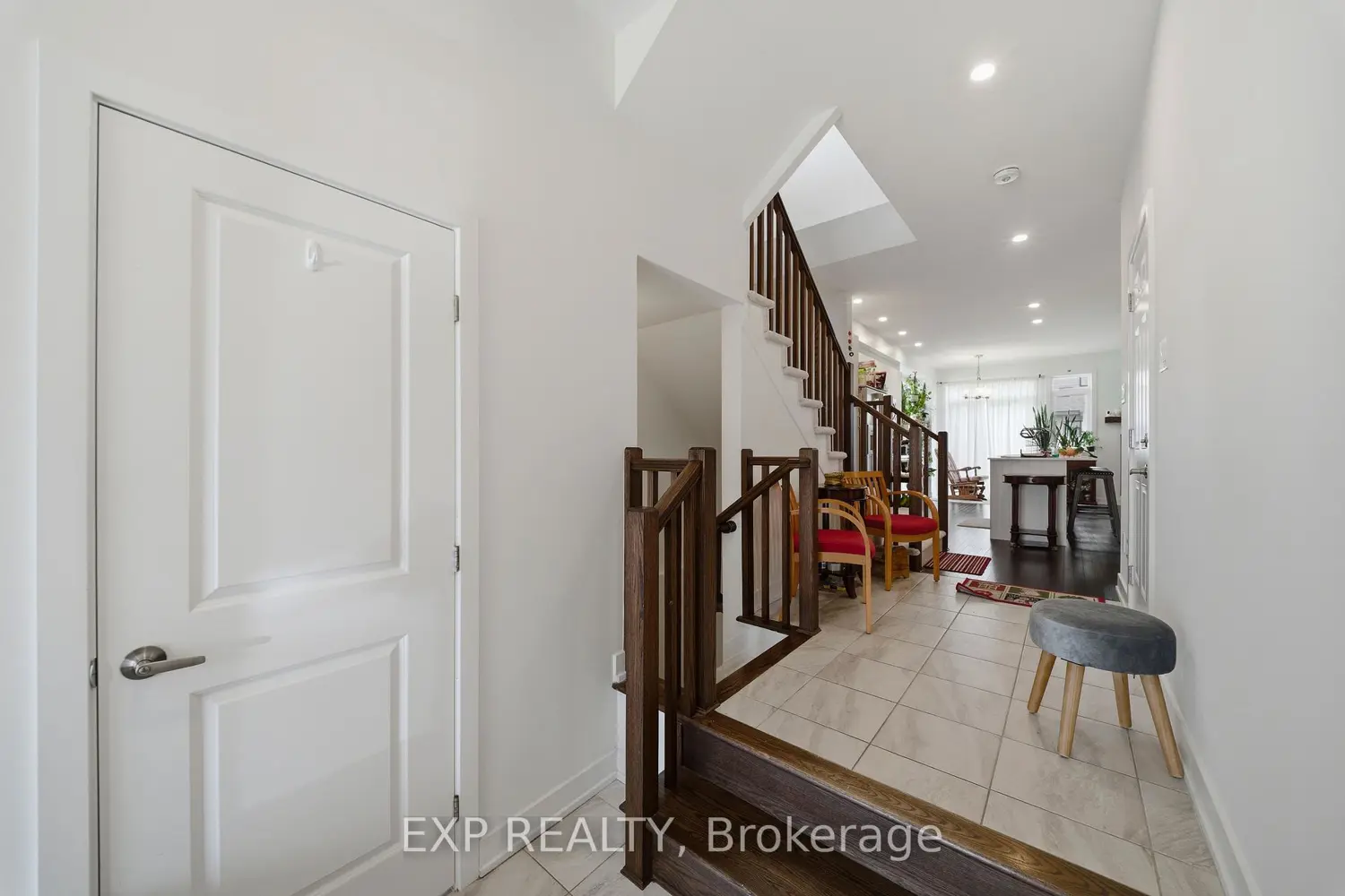 51 Robusta Lane photo 2