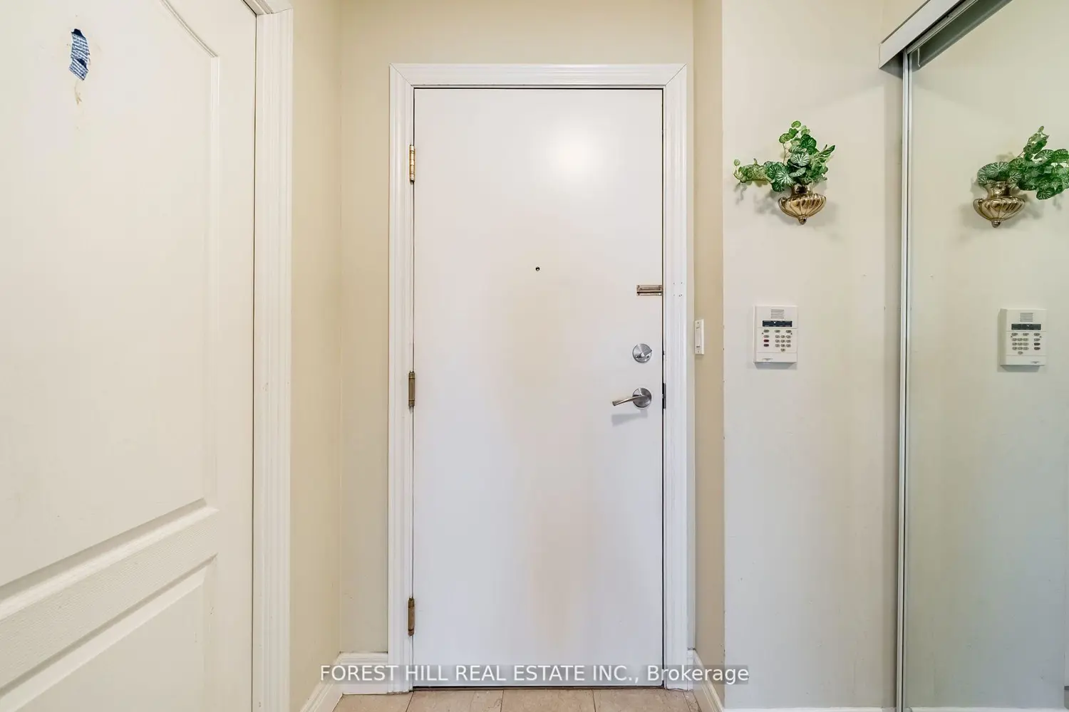 5418 Yonge Street 902 photo 3
