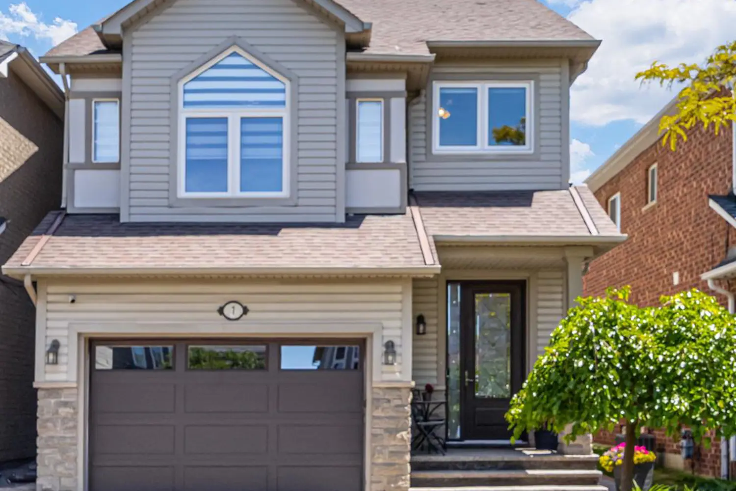 7 Bramoak Crescent