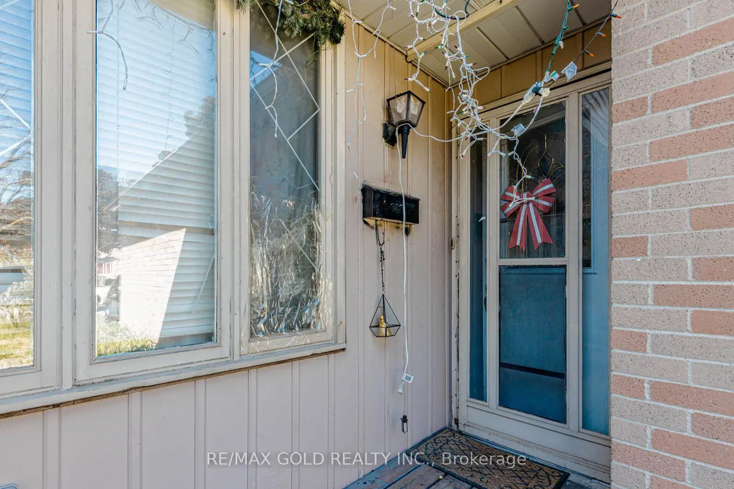 15 Courtleigh Square photo 5