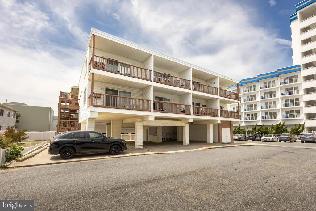 11 91st Street Unit 202, Ocean City, MD 21842