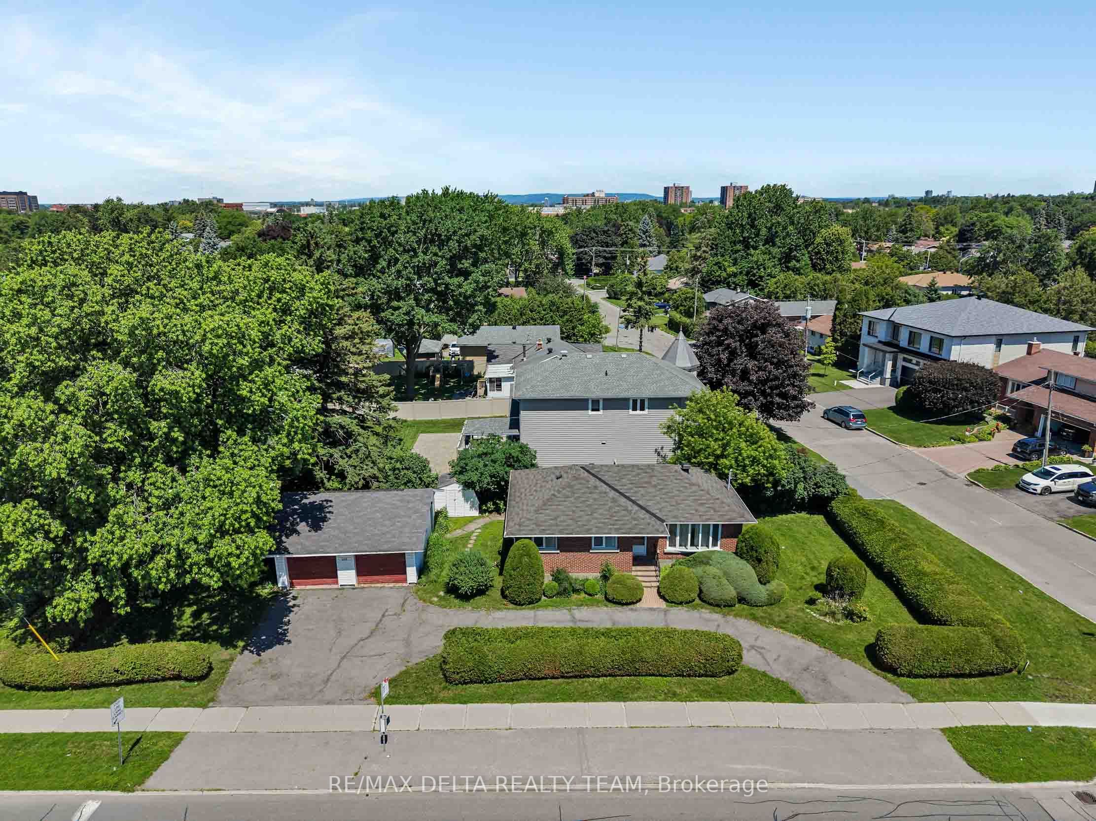 115 Meadowlands Drive W, Ottawa, ON, K2G 2S2