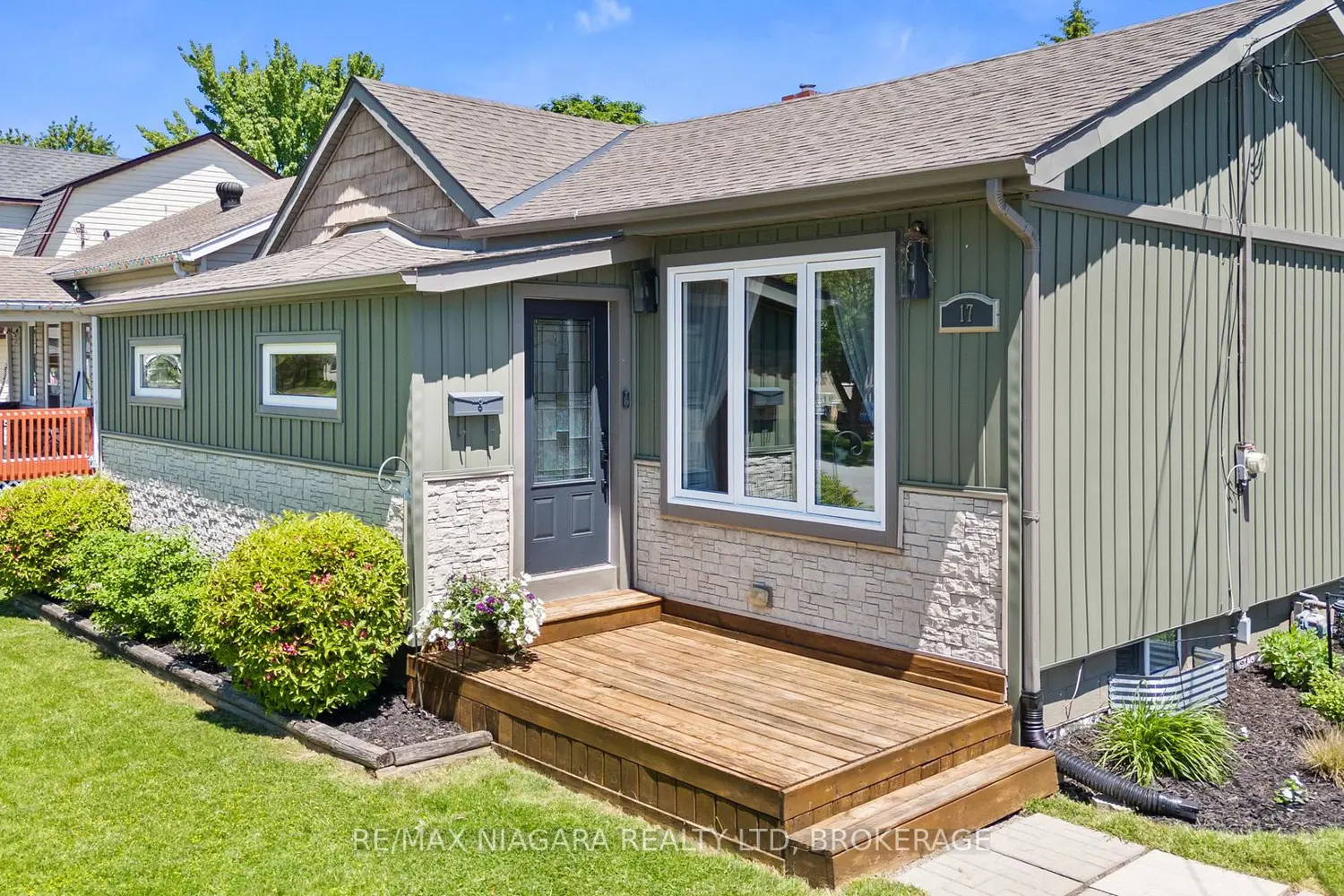 17 Humboldt Parkway