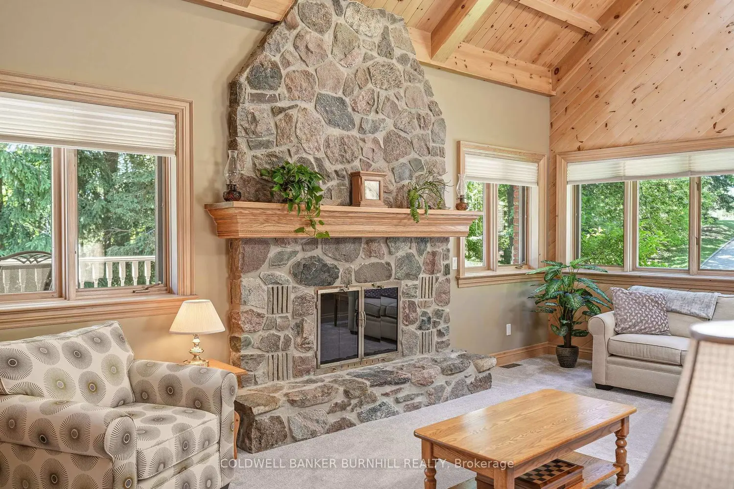 1811 Old Waterdown Road photo 5