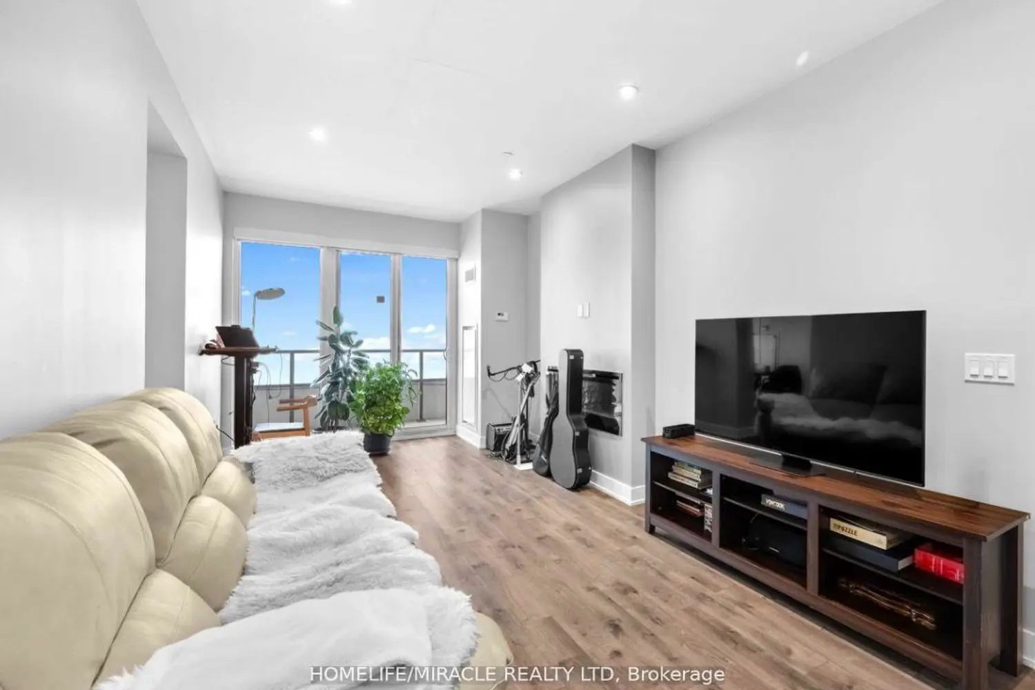 20 Shore Breeze Drive # 4804 photo 5