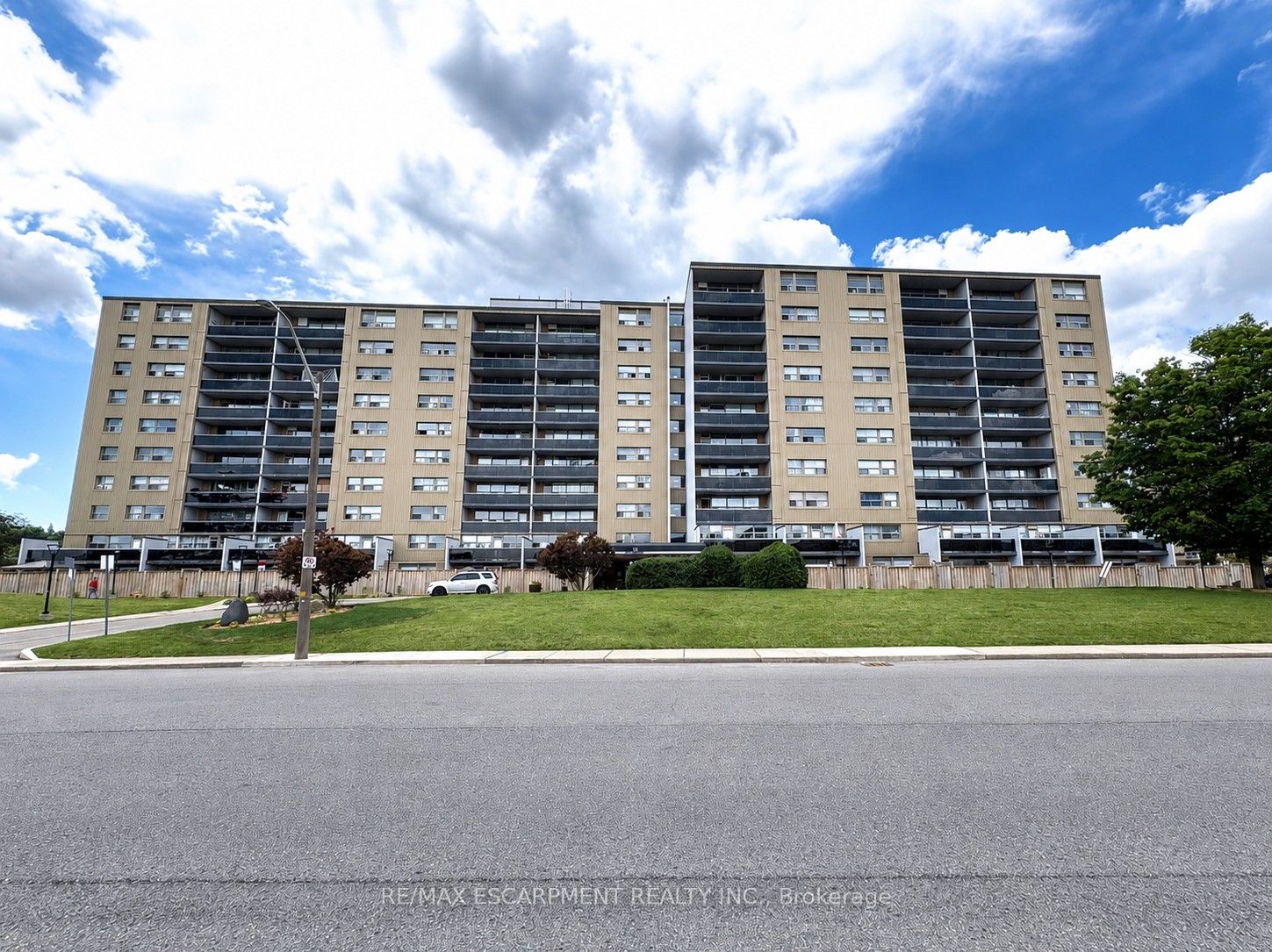 514-15 Albright Road, Hamilton, ON, L8K 5J2
