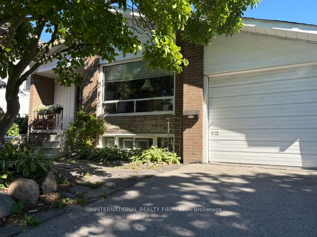 19 Windover Drive, Toronto, ON, M1G 1P1
